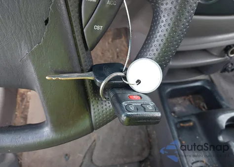 2002 Ford Escape Xls из США, поврежденный, VIN 1FMYU01152KD00375